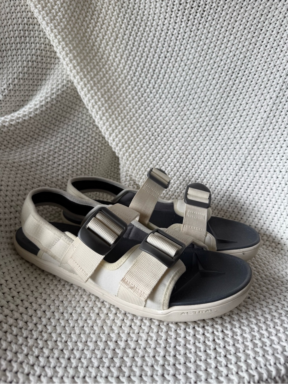 Neutral Two-Tone Strap Sandals - Cream and Grey